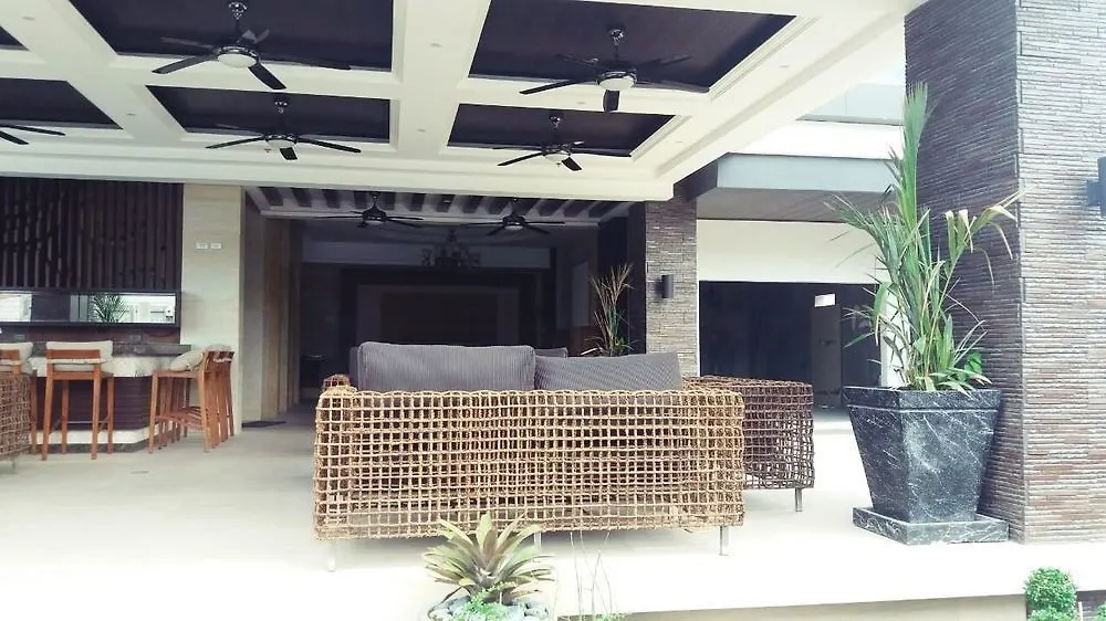 Apartamento Zeppelin Suites Ángeles Filipinas