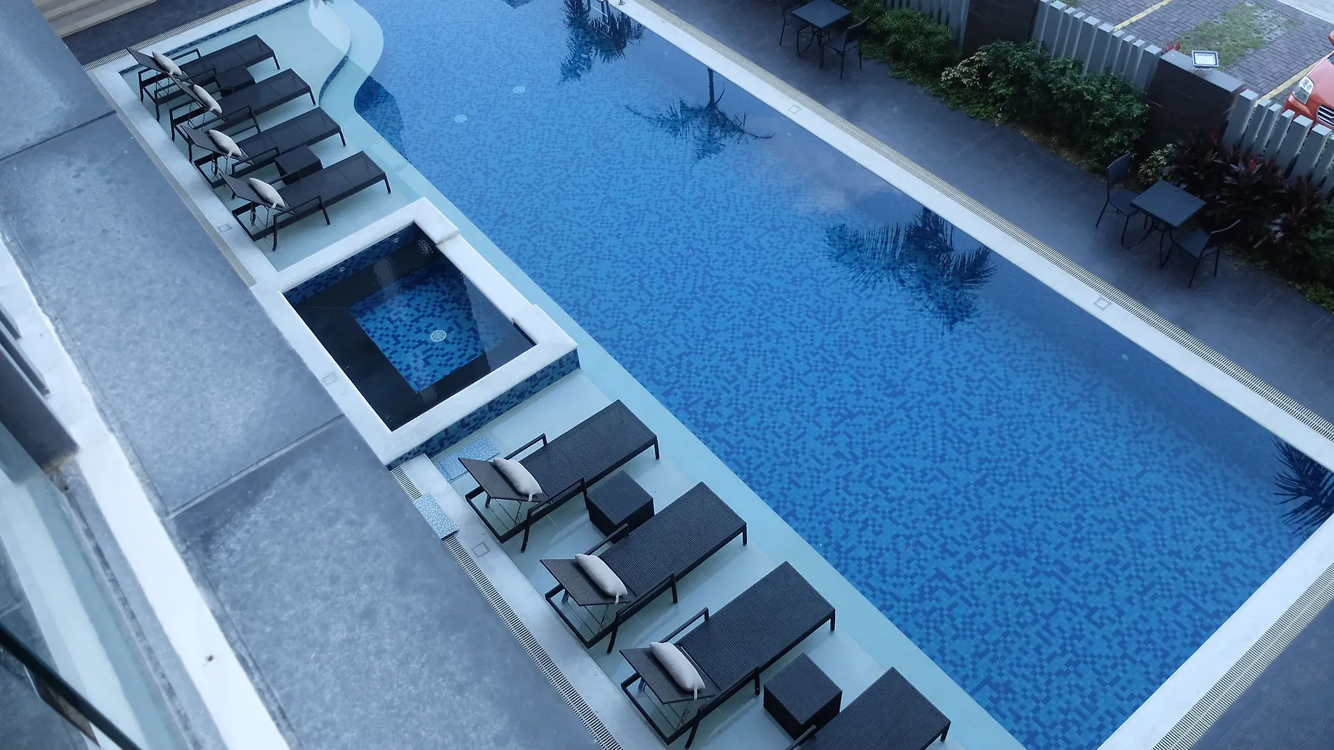 Zeppelin Suites Ángeles Apartamento